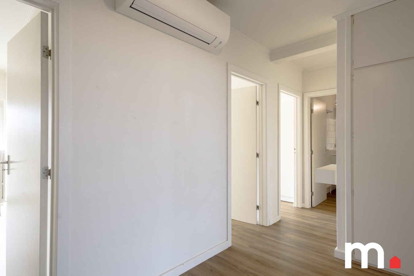 Ruim 2 slaapkamer appartement met terras te Kortrijk ! LOOFSTRAAT ! 