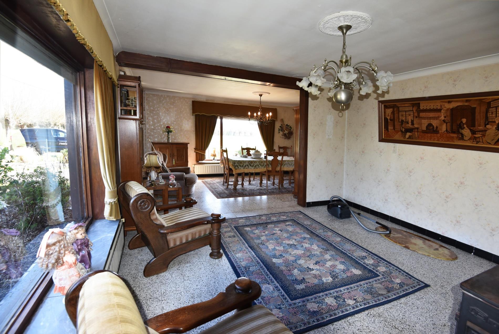 Te renoveren / herop te bouwen woning op 4.543 m² landelijk gelegen te Moerkerke 