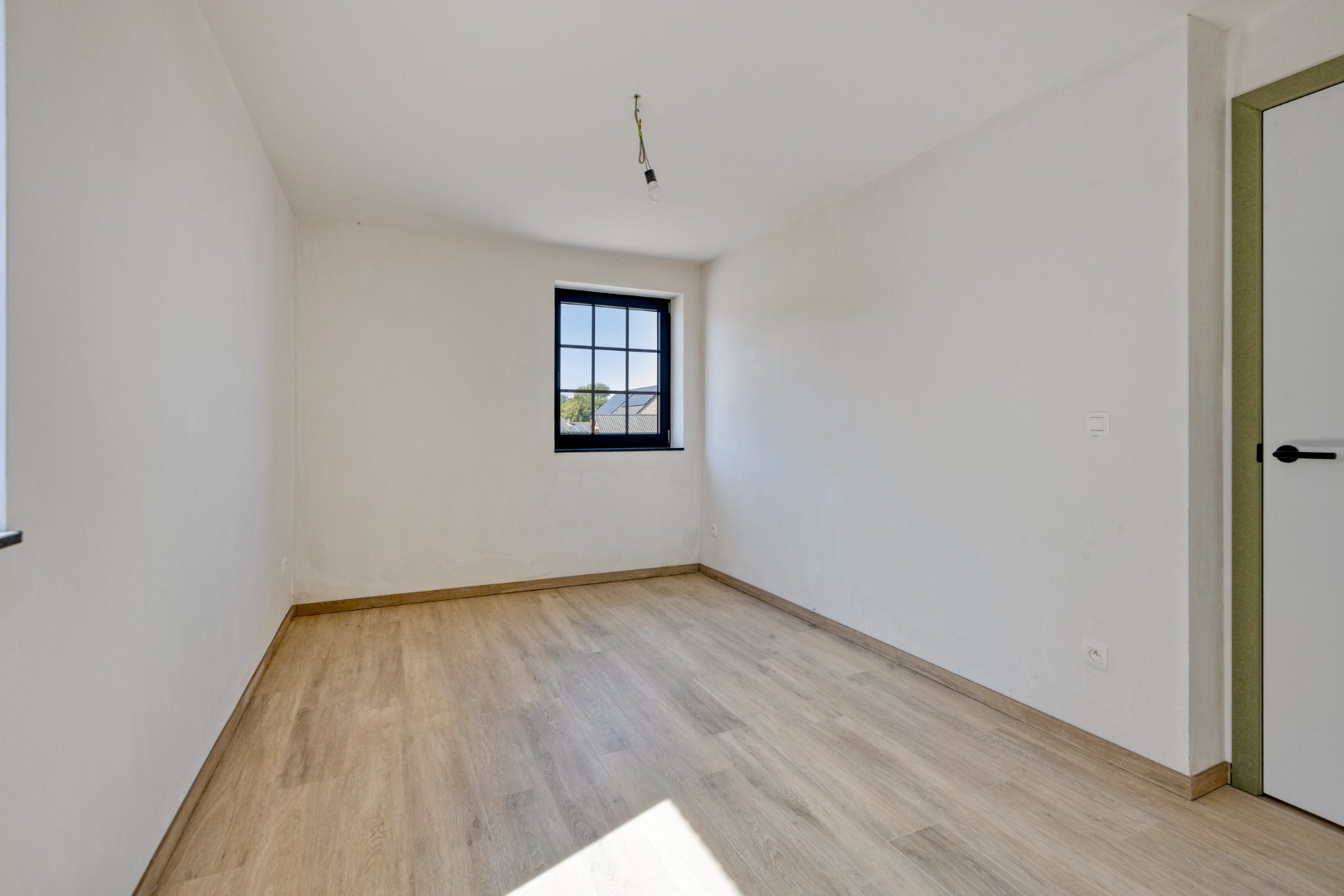Nieuwbouw-woning in landelijke stijl met 3 slpk op 3 a 82 ca. 
