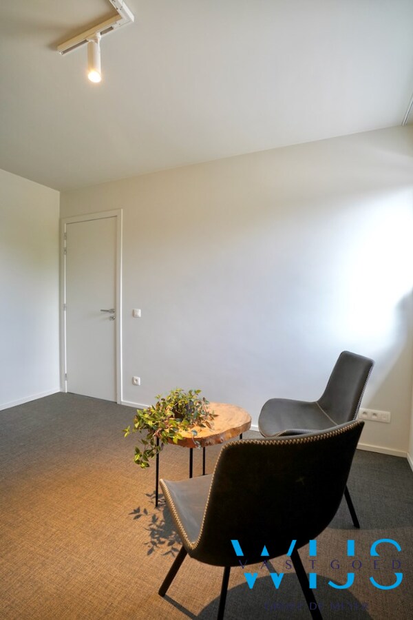 Zeer tof kantoor van 130m² te Assenede ! 