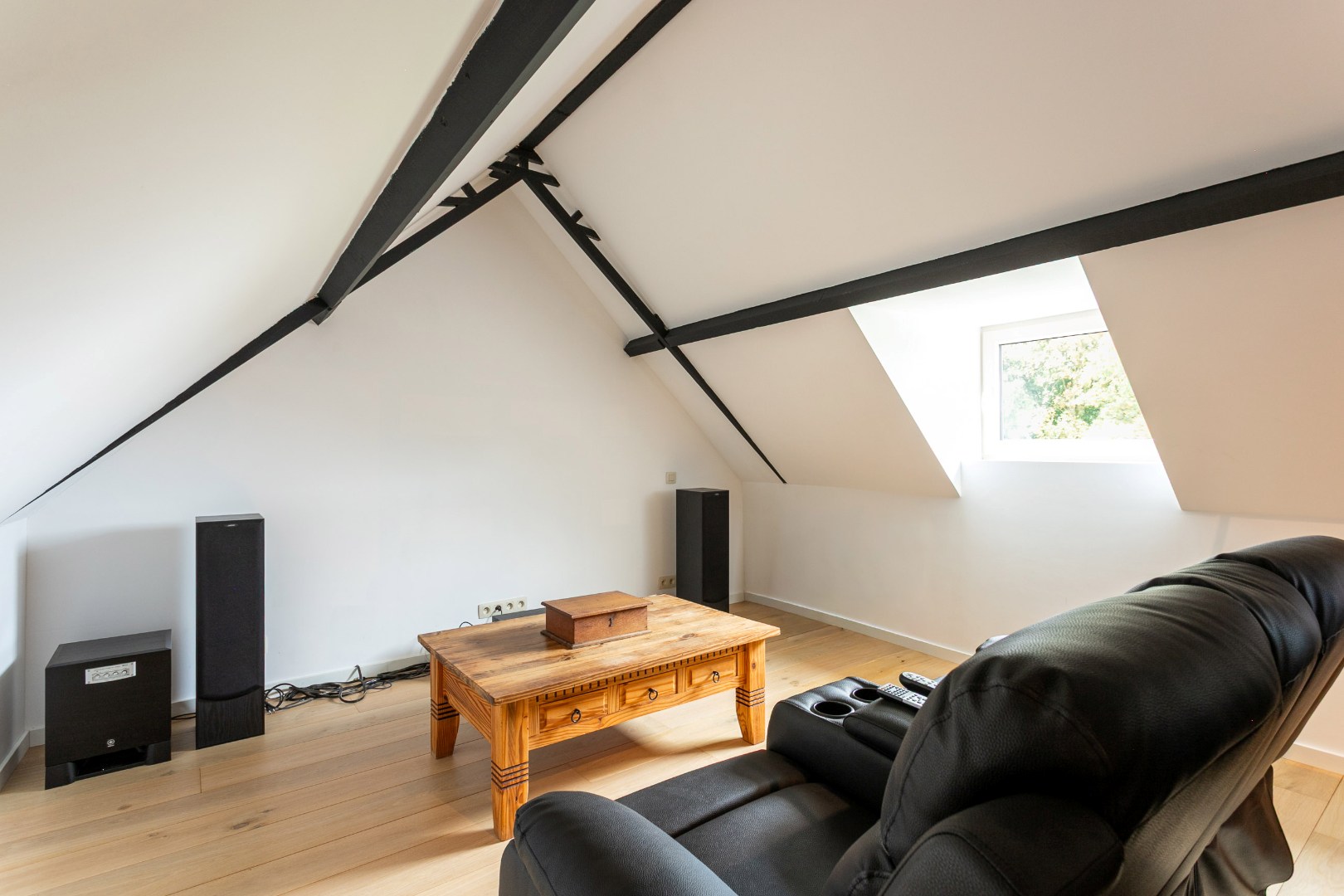 Charmante woning met 3 à 4 slpk en tuin te Halle 