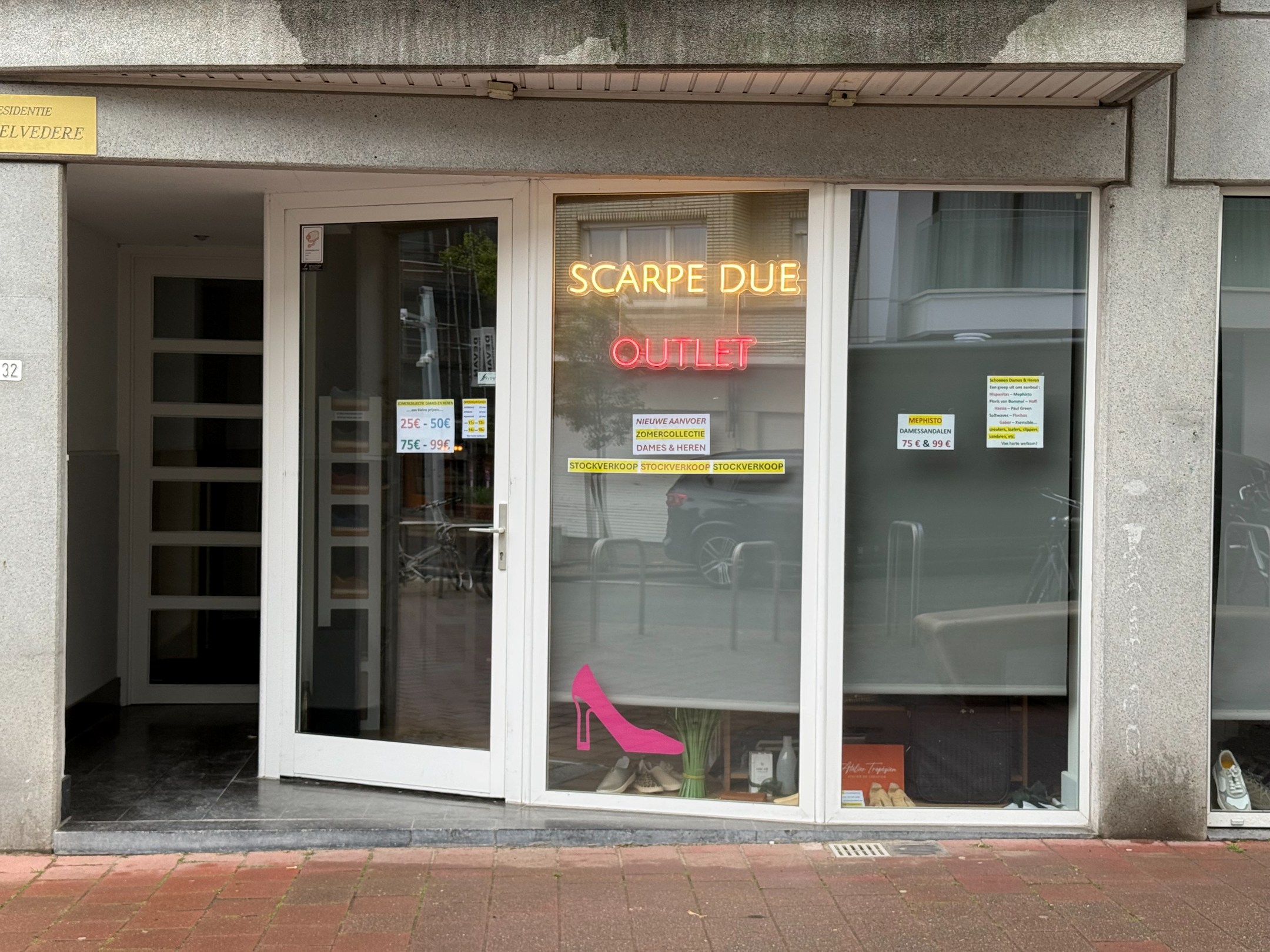 Commercieel handelspand op topligging nabij de Dumortierlaan 