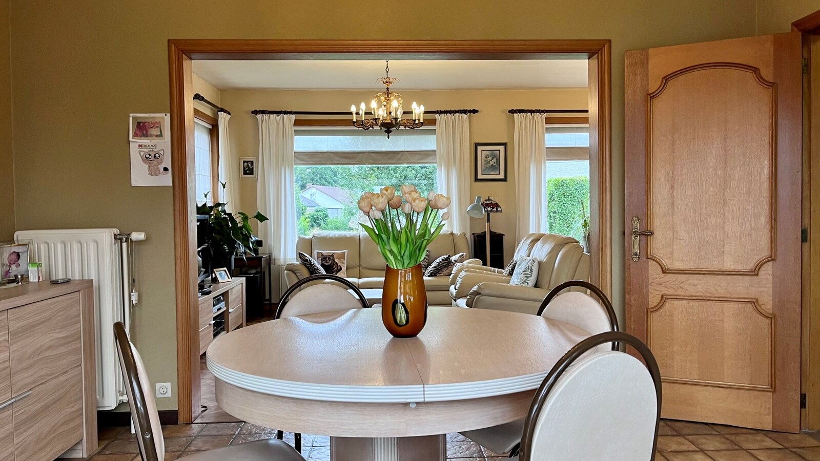 Goed onderhouden woning met tuin, terras en inpandige garage in Kermt - Energielabel E 