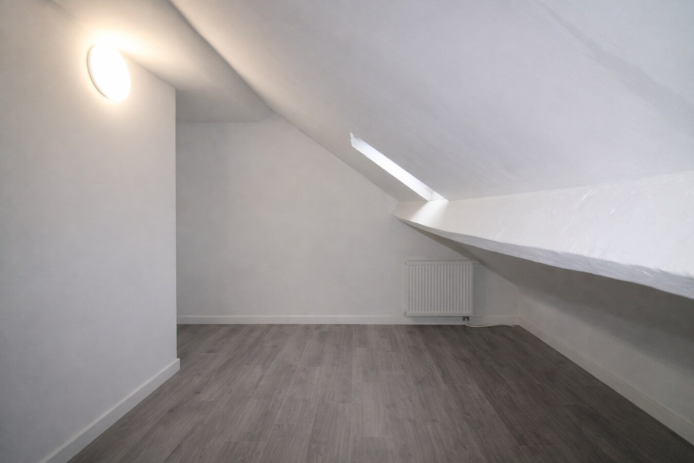 Te koop: Instapklare centraal gelegen gezinswoning met 4 slaapkamers én EPC B in hartje Sint-Niklaas! 