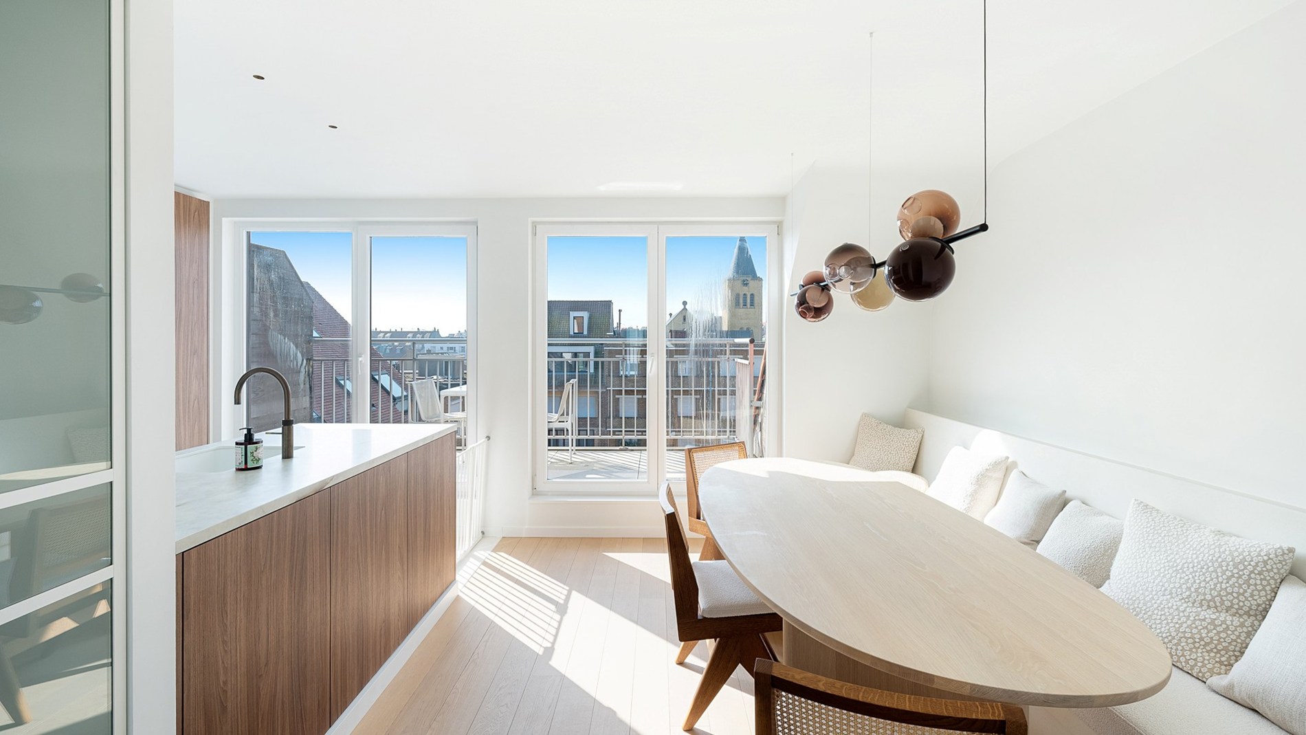 Magnifique appartement duplex rénové avec 3 chambres à vendre à Knokke 