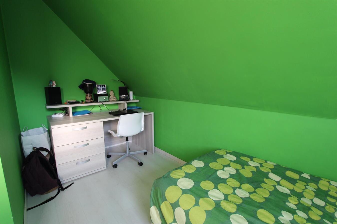 Alleenstaande woning met 5 slaapkamers te Koekelare 