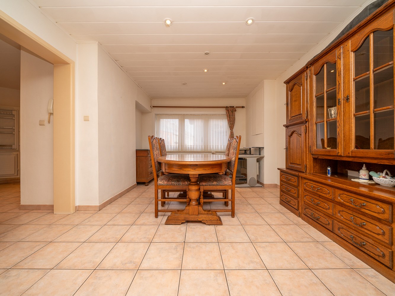 Veelzijdig hoekpand in het centrum van Schepdaal 