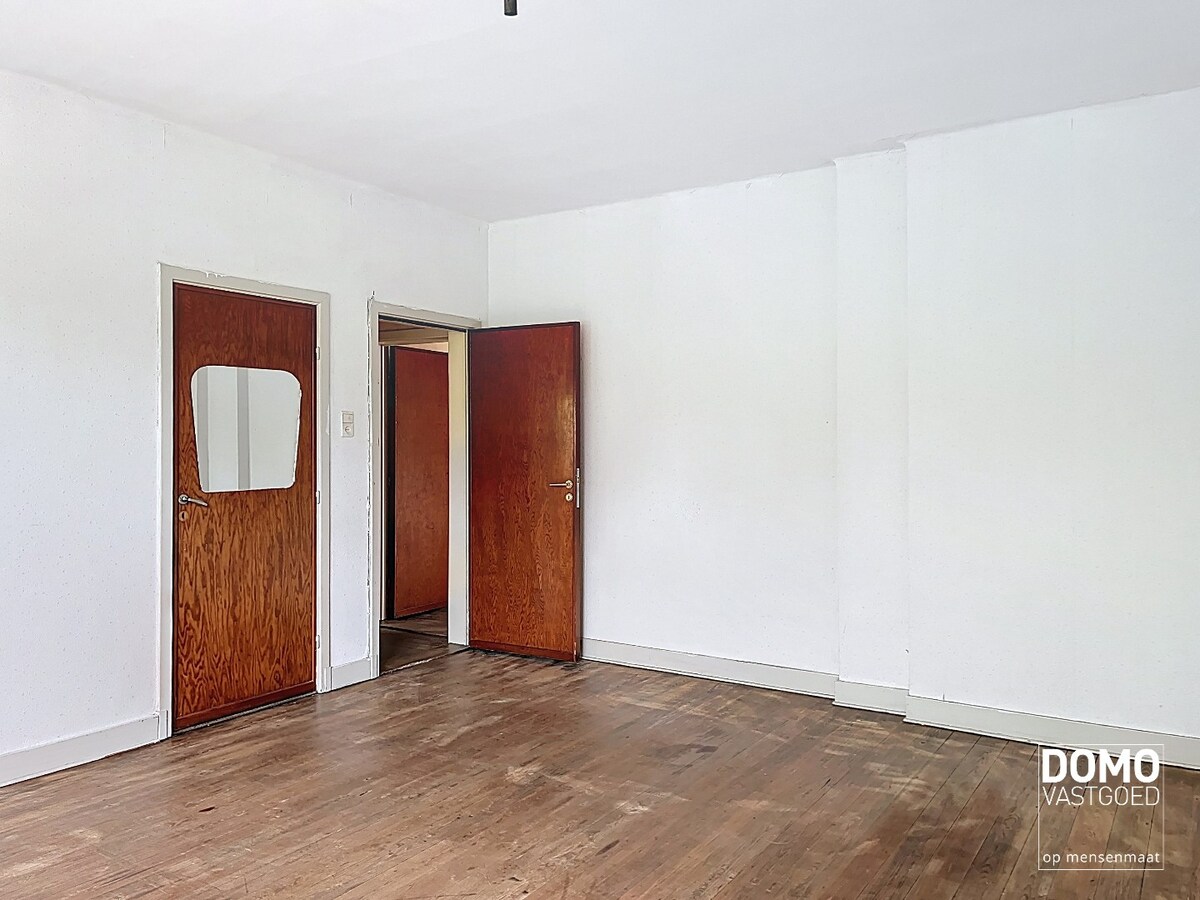 RUIME WONING MET KANTOORRUIMTE/PRAKTIJKRUIMTE 