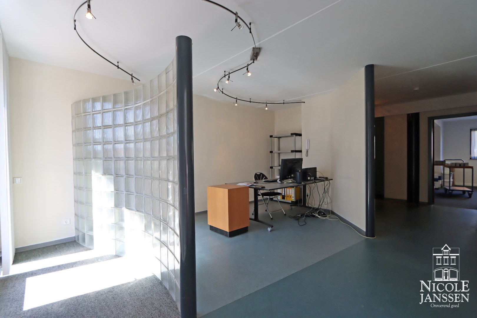 Verzorgd gelijkvloers handelspand 