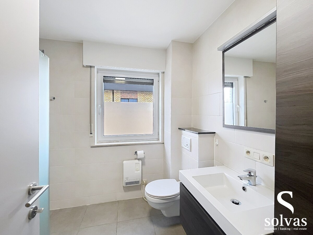 Ruim prachtig appartement met terras, garage en 2 slaapkamers &amp; dressing in Aalter - 125.00m² bewoonbare oppervlakte 