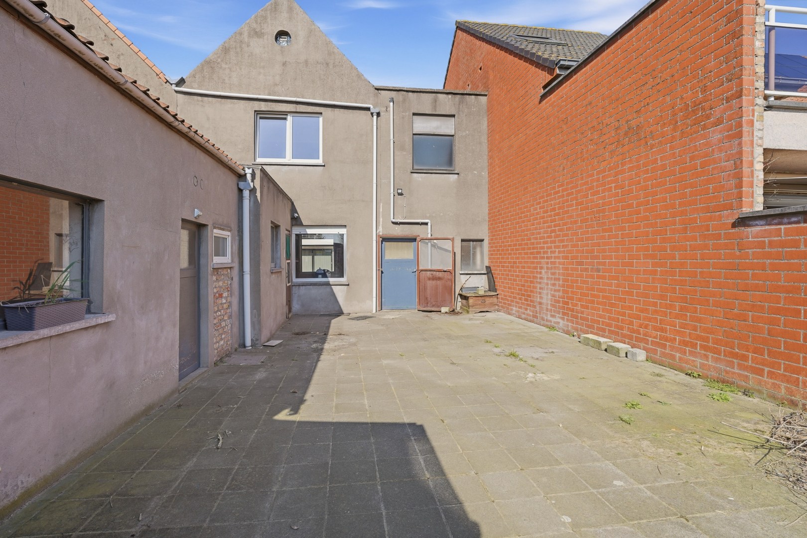Te renoveren woning in centrum Eernegem 