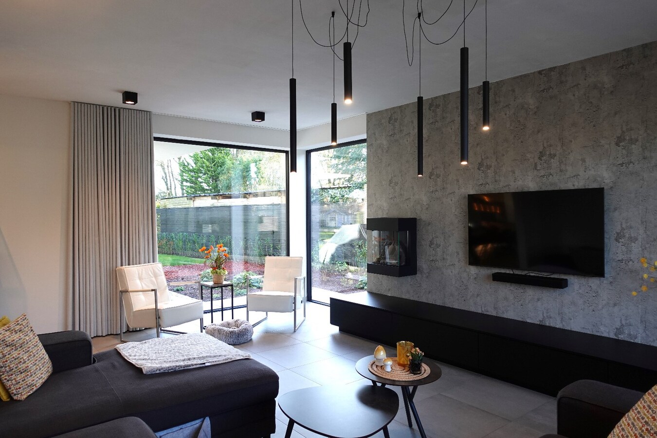 Uitzonderlijke luxe villa (2022) met prachtige tuin &amp; 5 slaapkamers op 2.162m² 