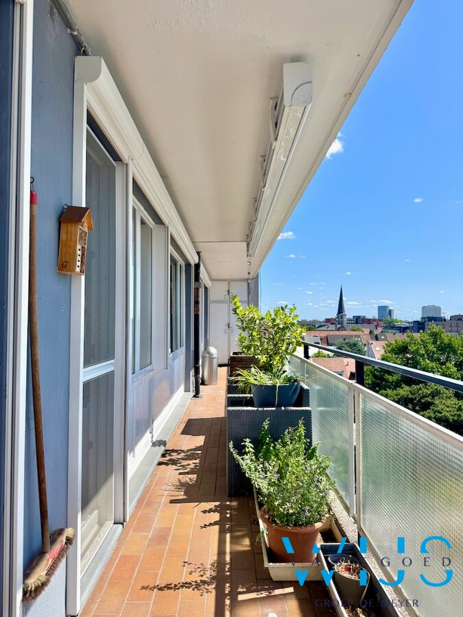 Instapklaar lichtrijk appartement te GENT 