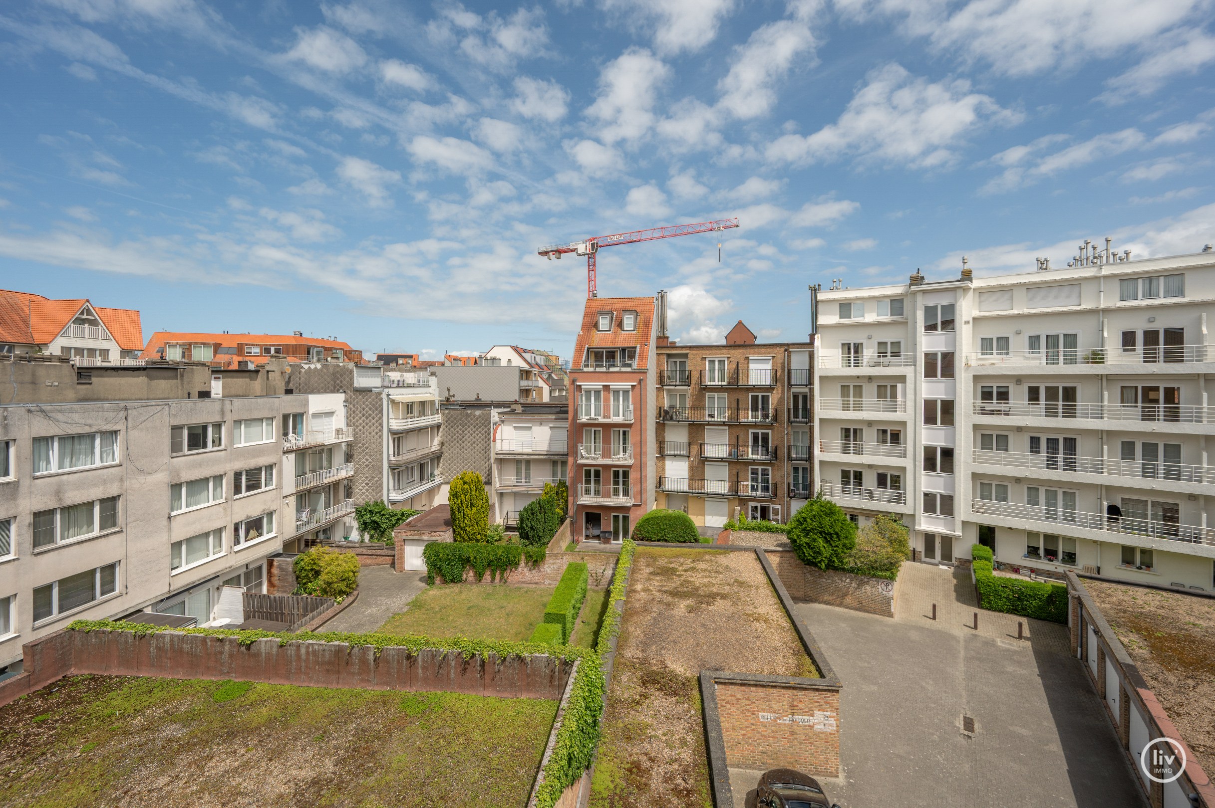 Aangenaam, ruim (101m2) appartement met 2 slaapkamers gelegen in het mussenpad te Knokke. 