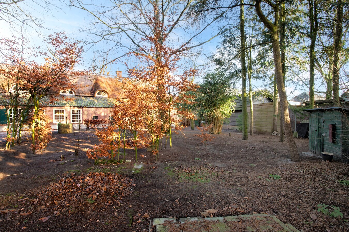 Imposante herenboerderij gelegen in het hart van Hoogeloon. 
