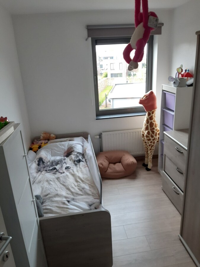 Eigentijds wonen met mega-kelder. 