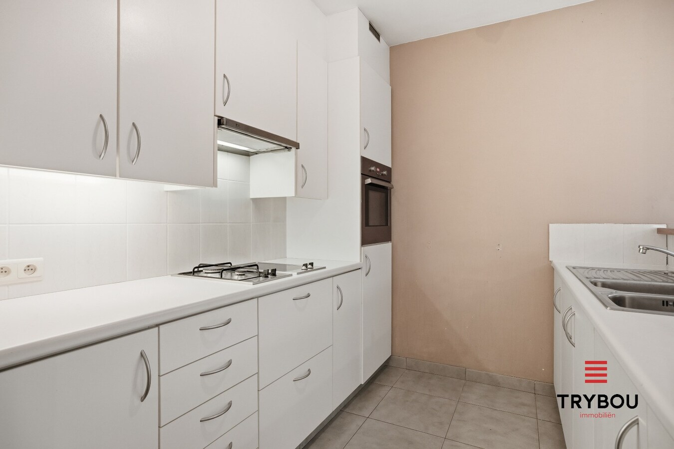 Halfopen bebouwing met 4 slaapkamers in Poelkapelle! 