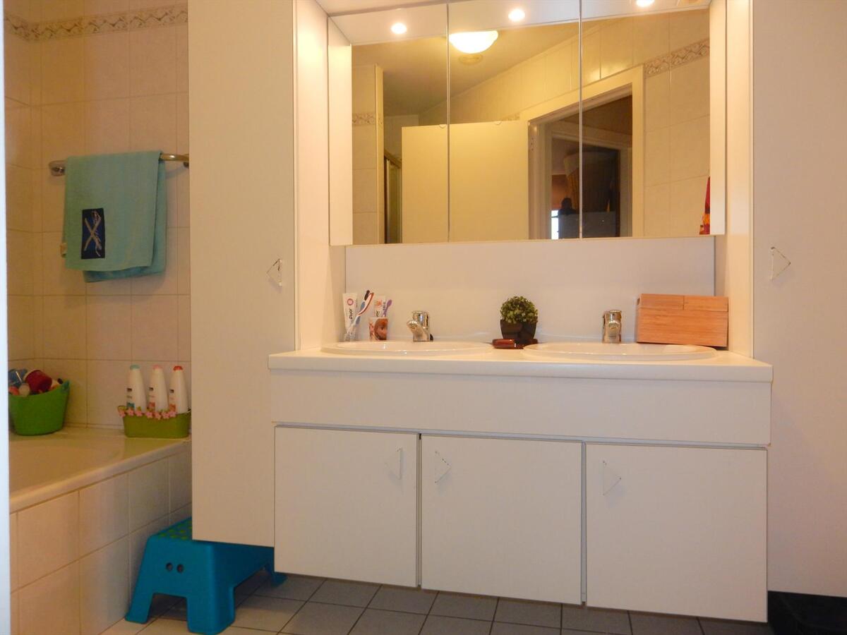 Gezellige rijwoning met tuin en een dubbele garage 