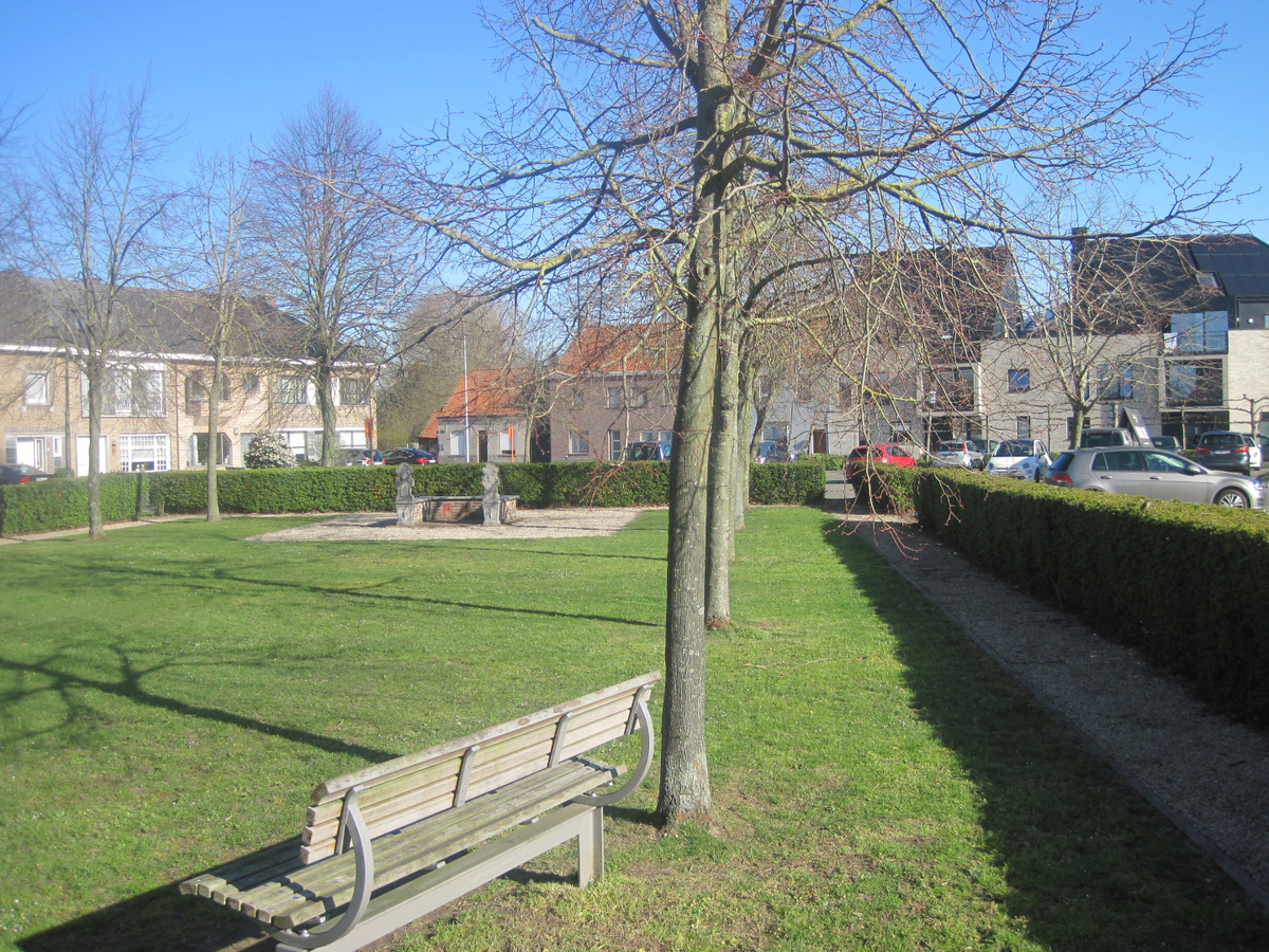 Gelijkvloers appartement. Aangenaam wonen ! 