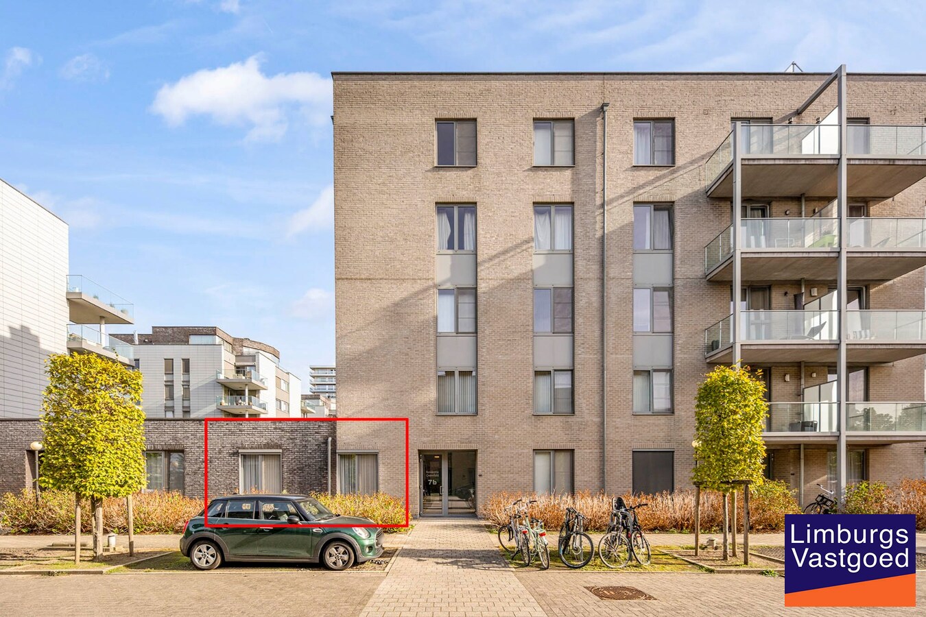 Gelijkvloers appartement (105m²), 2 slpk, tuin/terras, autostaanplaats + kelderberging 