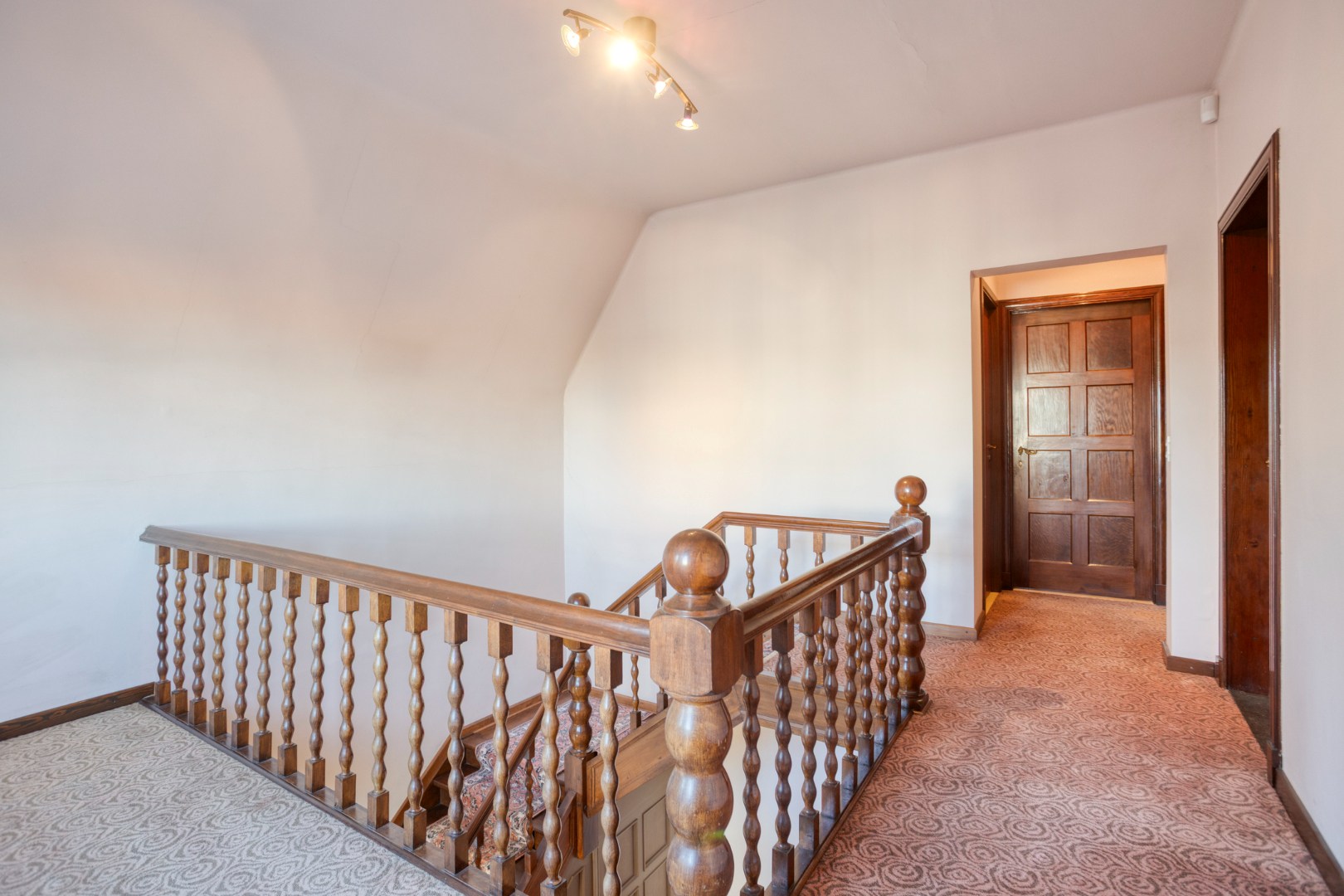 Charmante open bebouwing met 3 slaapkamers, tuin, terras en garage in Kessel-Lo! – EPC 562 kWh/m² - bewoonbare opp. 154 m² 