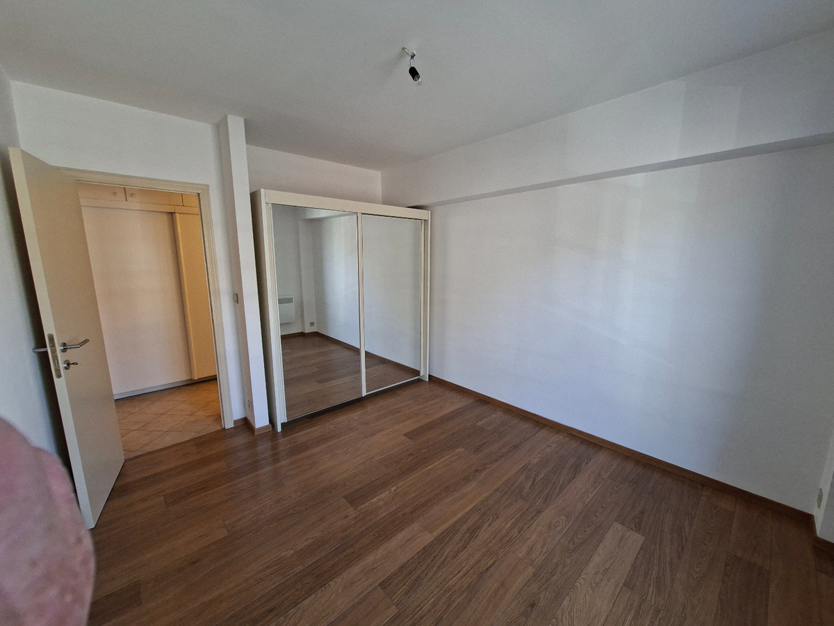 Lumineux appartement 3 chambres avec terrasse 
