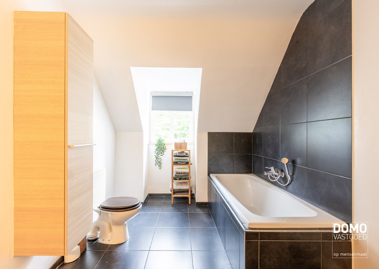 Landelijk wonen in stijl: instapklare pastorijwoning met prachtige tuin in Thiewinkel 
