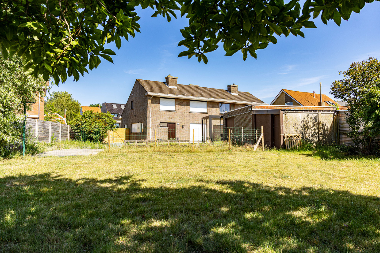 Ruime gerenoveerde woning  op 708m² te Maldegem 