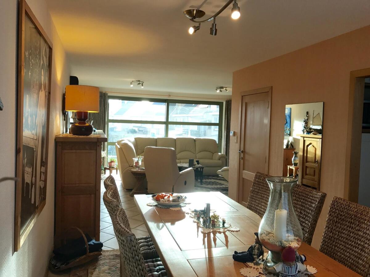 PRACHTIGE BEL-ETAGE WONING TE BREDENE DORP 