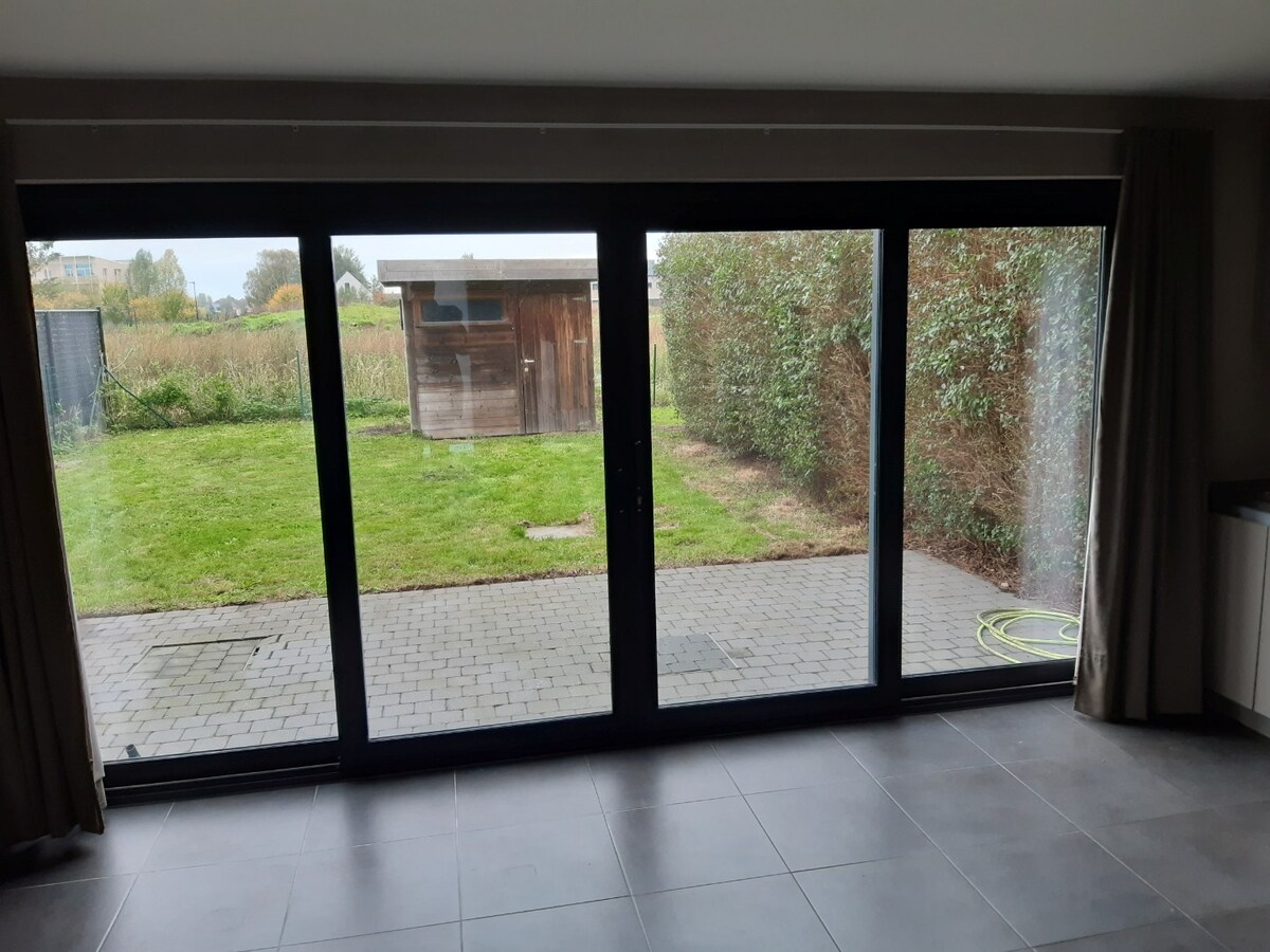 Tijdloze Half Open - rustig gelegen. 