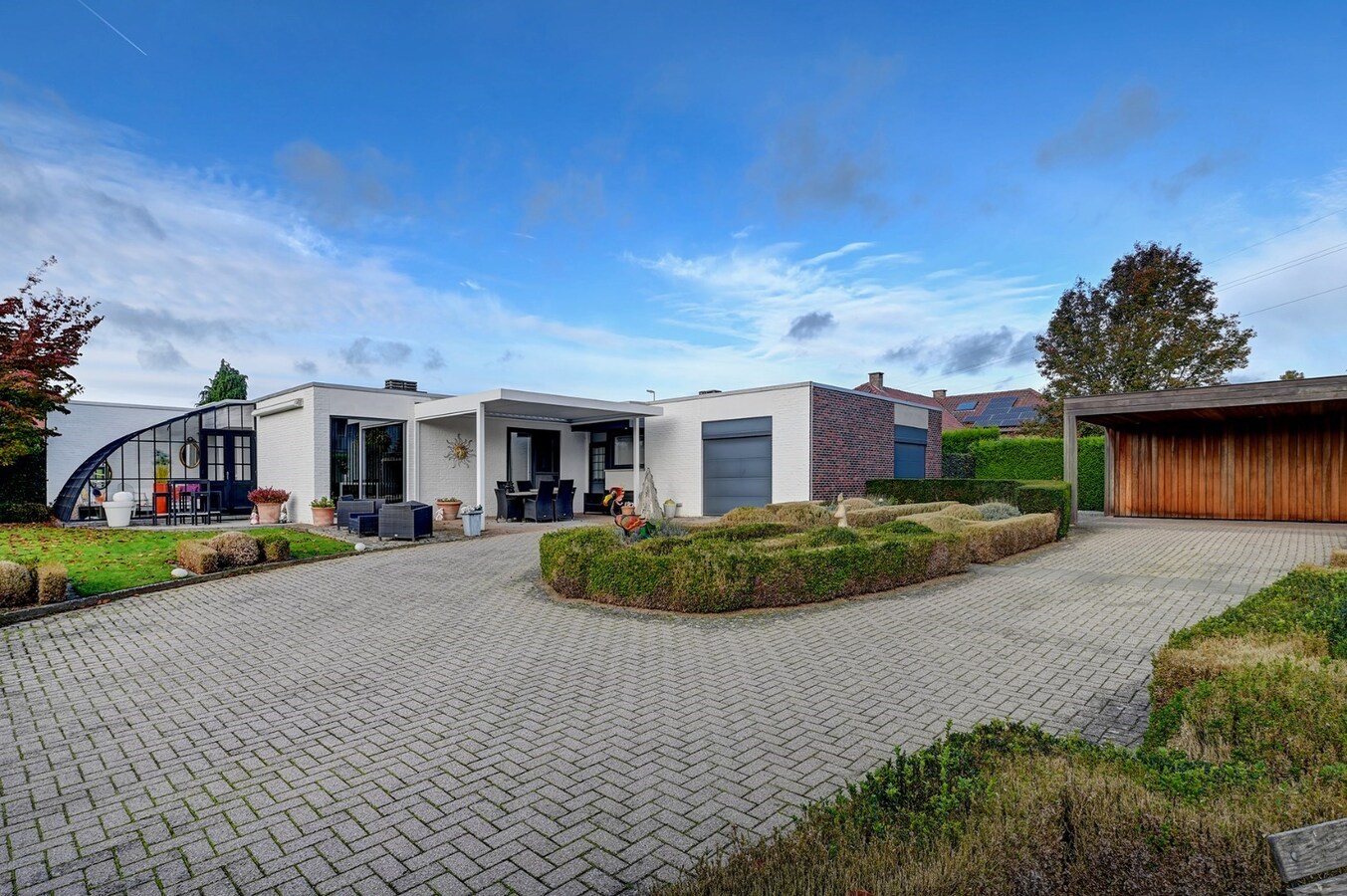 Design laagbouwvilla op een perceel van 15 are 