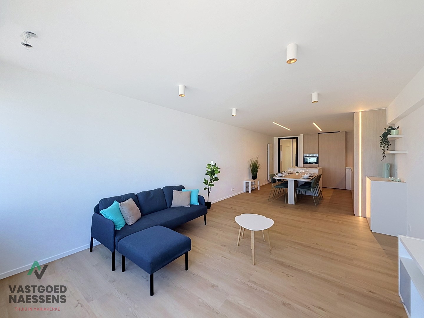 Magnifique appartement rénové de 3 chambres avec vue sur la mer. 