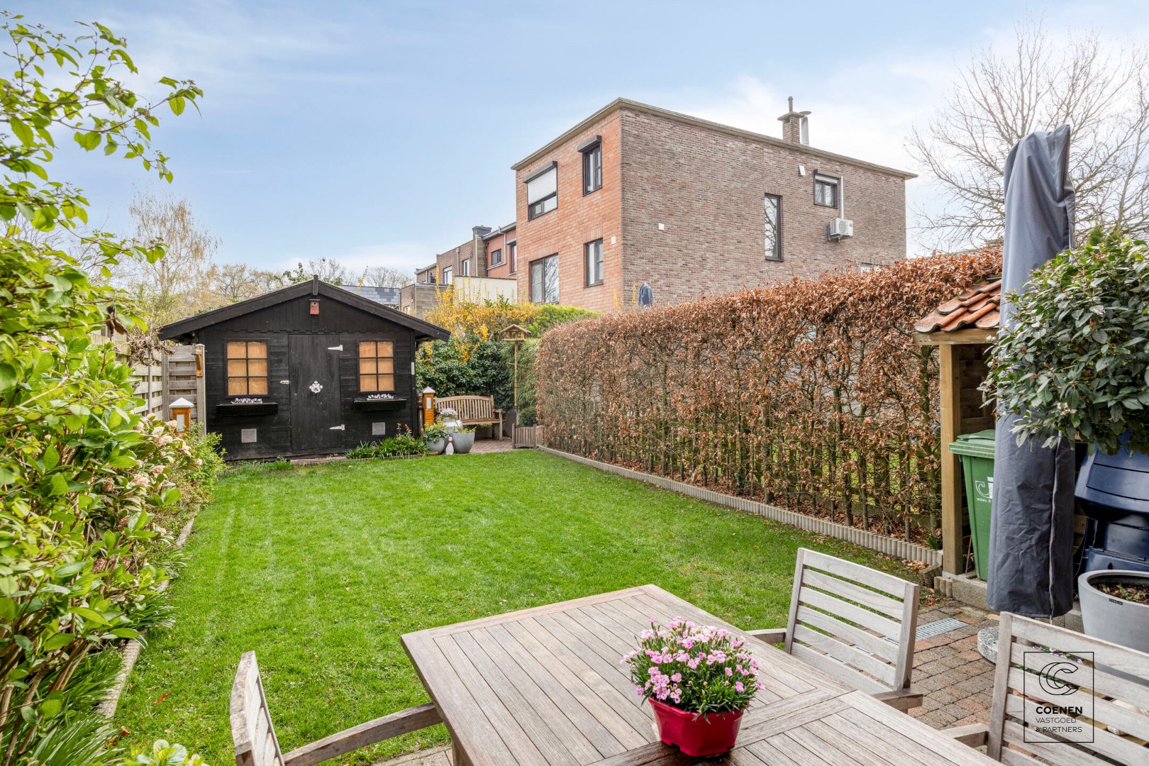 Zeer verzorgde bel-etagewoning op een centrale ligging te Kontich! 