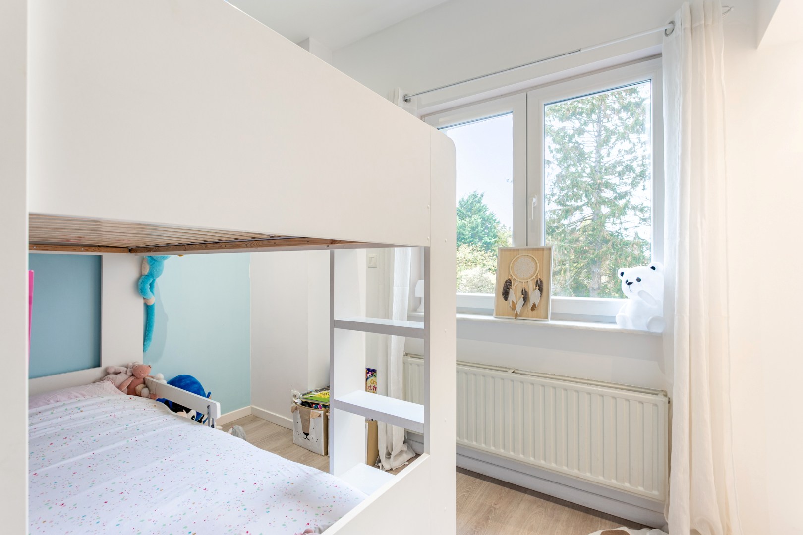 Volledig gerenoveerde woning, 3 slpks en tuin te koop centrum Halle 