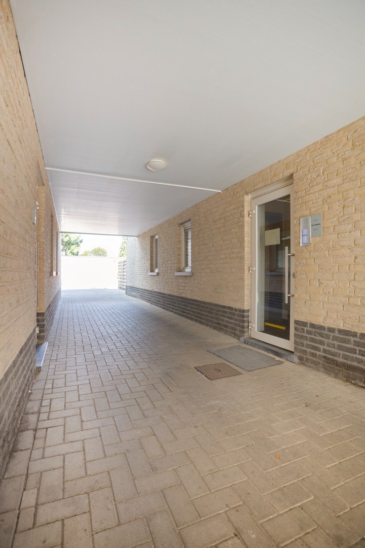 Instapklaar appartement met groot terras in centrum Geel 