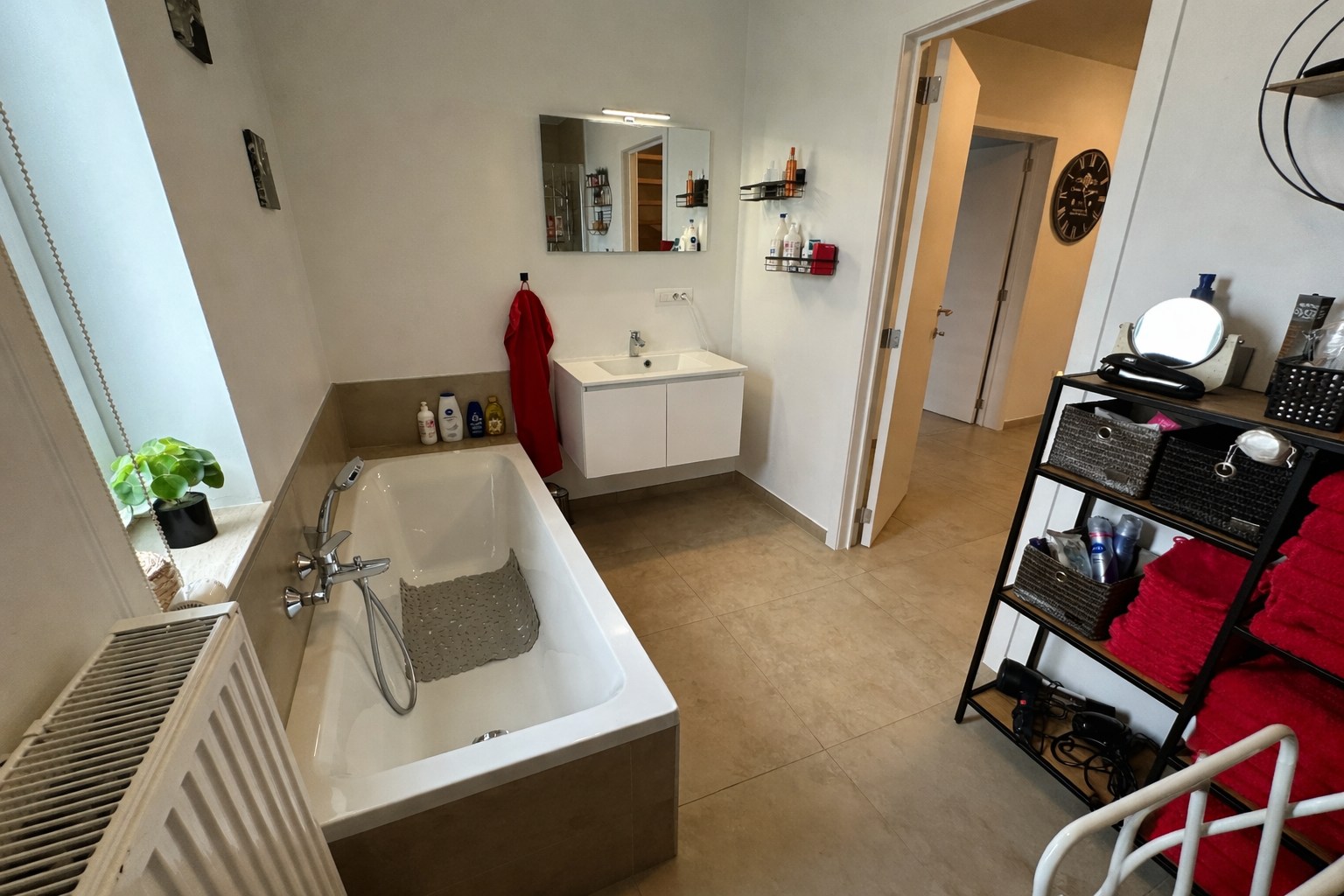 Recente energiezuinige woning met 3/4 slaapkamers, garage en gezellige tuin, Lichtervelde 