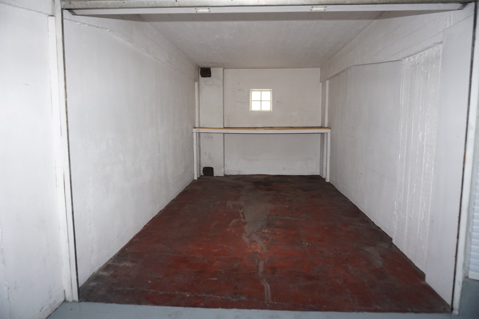 GARAGE BOX - SITUATION UNIQUE - CENTRE VILLE ! 