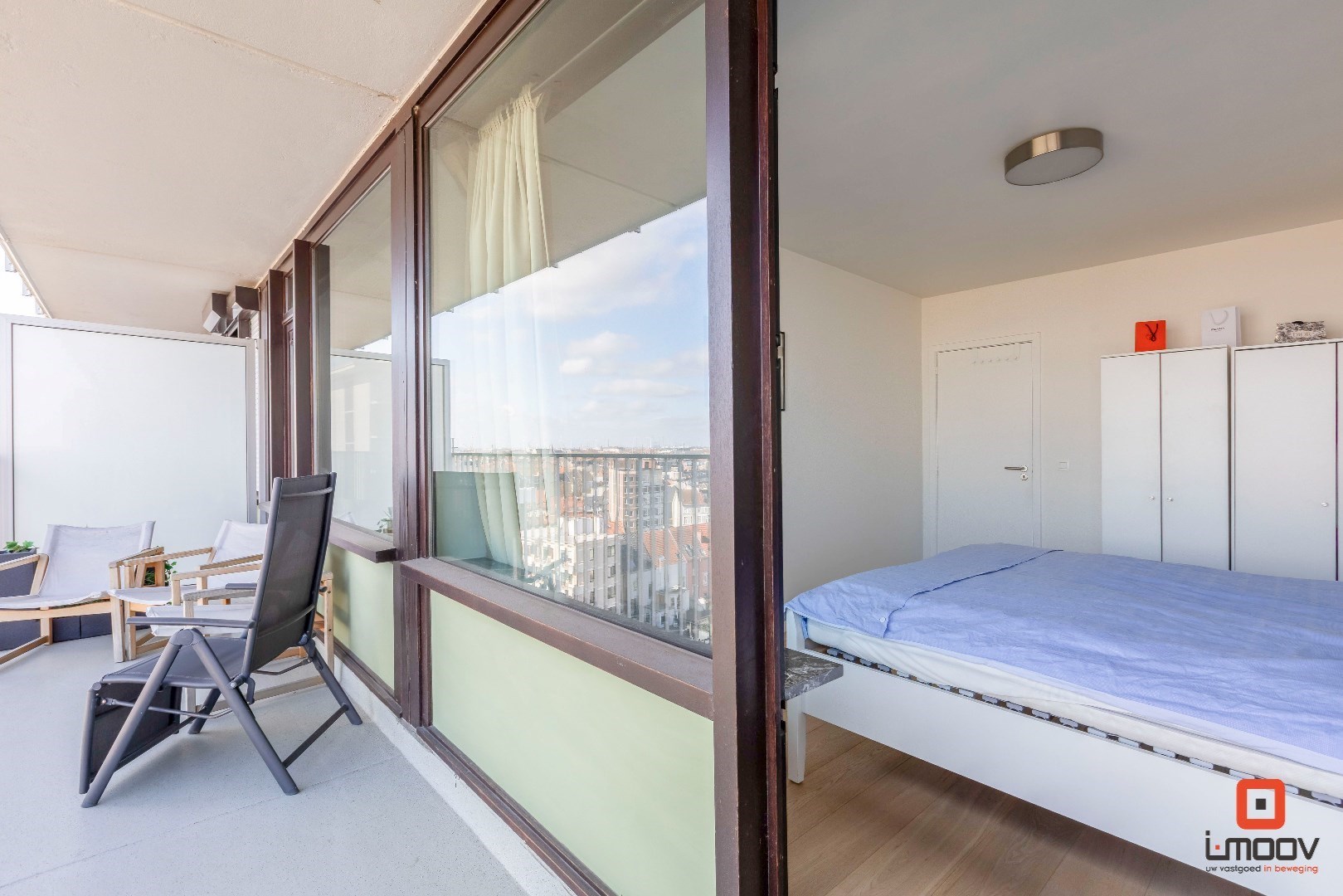 Prachtig, instapklaar 2 slaapkamer appartement met een open en wijds zicht op de stad 