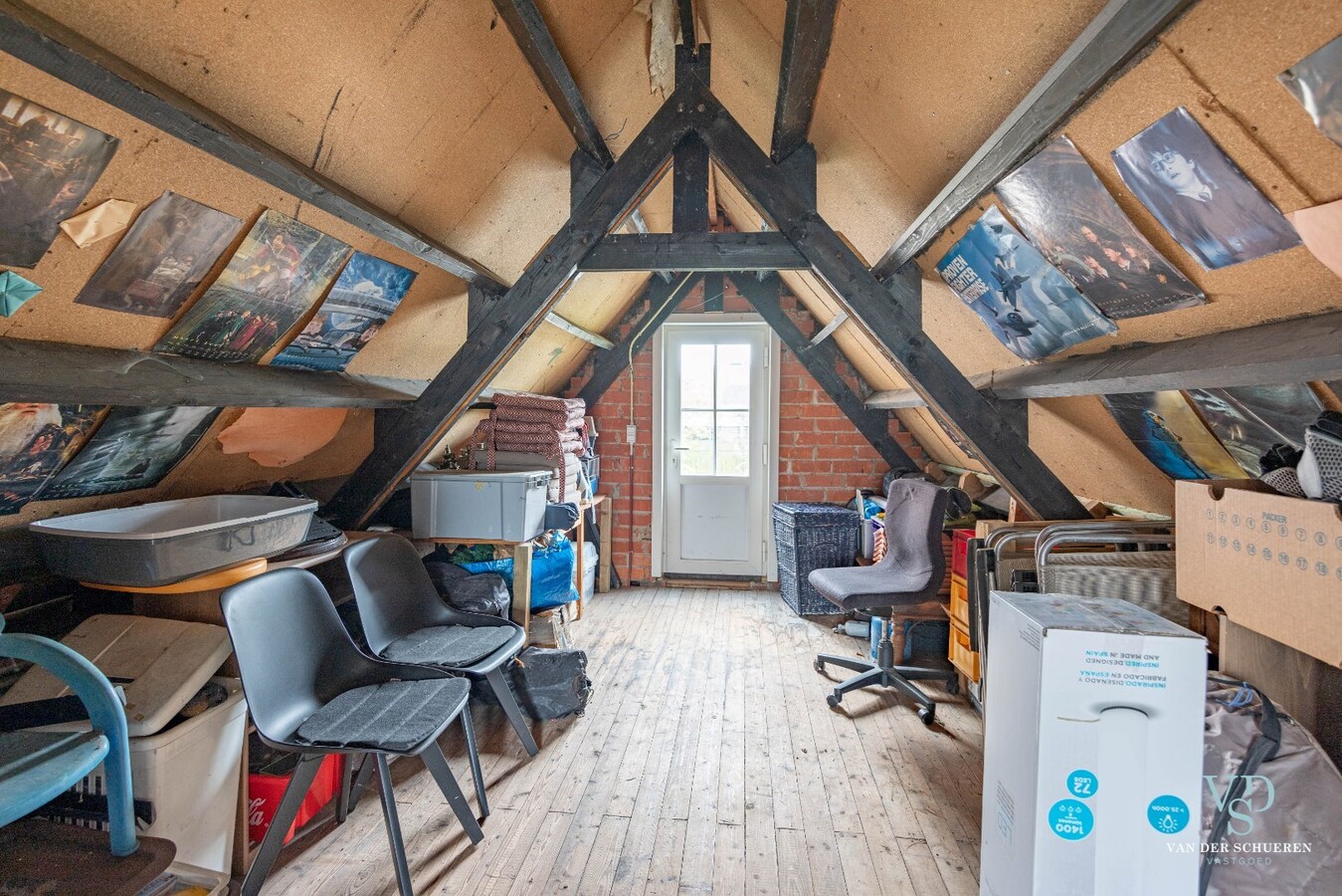 Ruim en stijlvol wonen in hartje Gavere. 