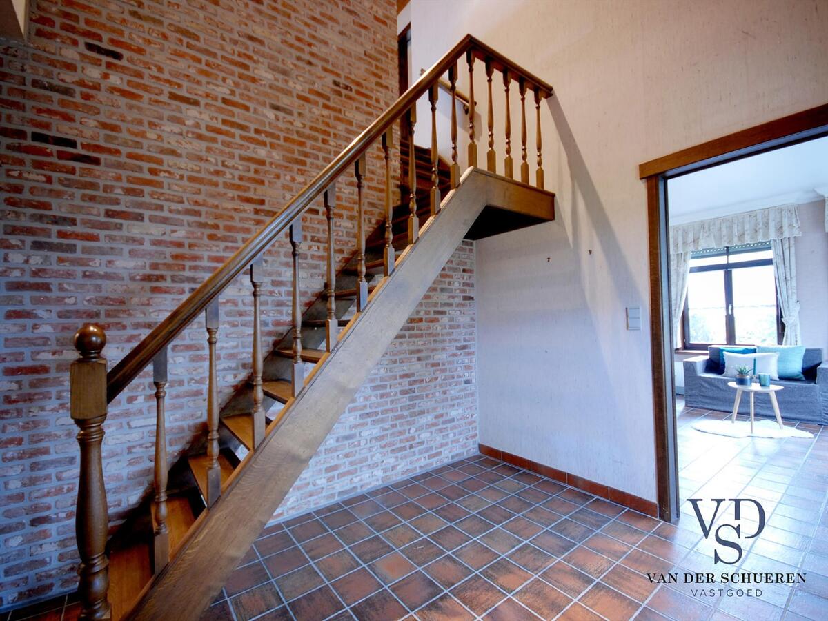 Degelijke villa op bijna 5000 m2 - exclusieve ligging nabij de Schelde in doodlopende straat ! 