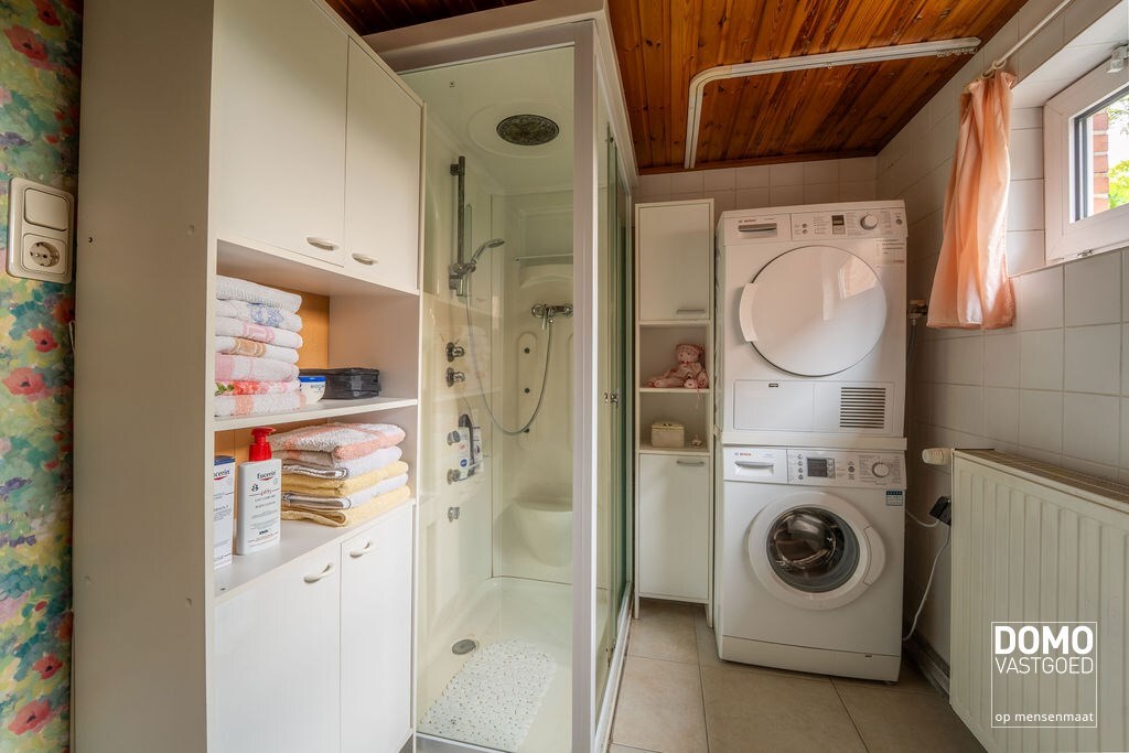 CHARMANTE TE RENOVEREN WONING MET 4 SLAAPKAMERS OP EEN PERCEEL VAN 13A TE HASSELT (KURINGEN) 