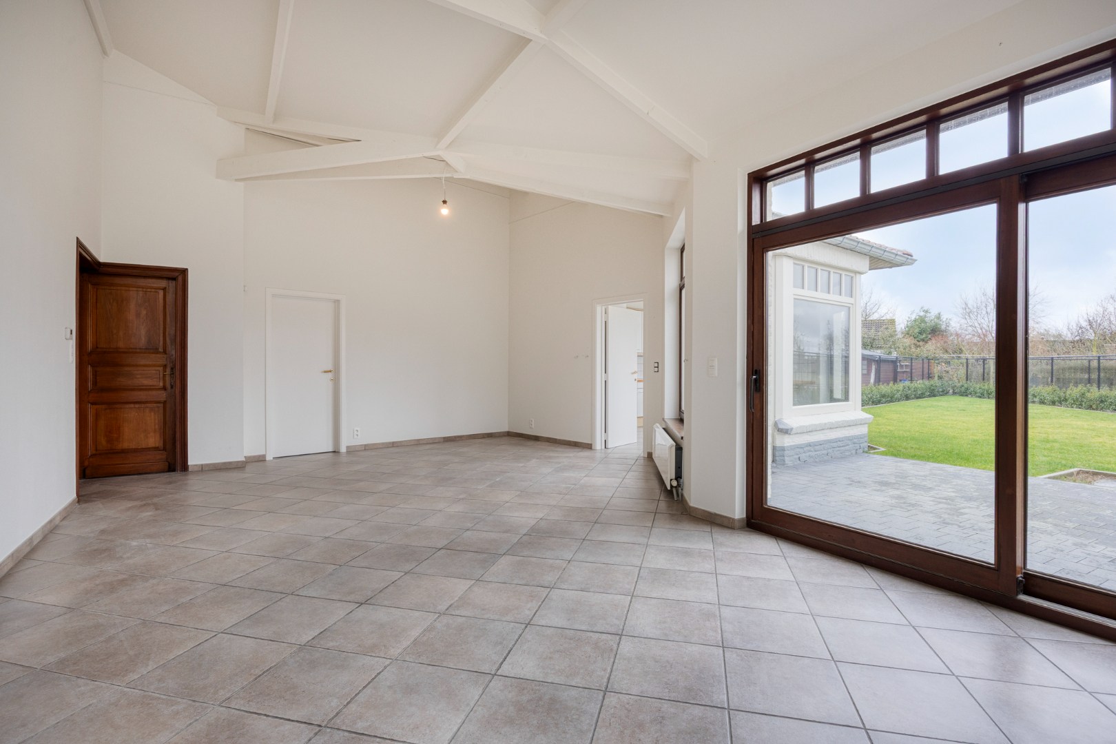 Instapklare gezinswoning met praktijkruimte 