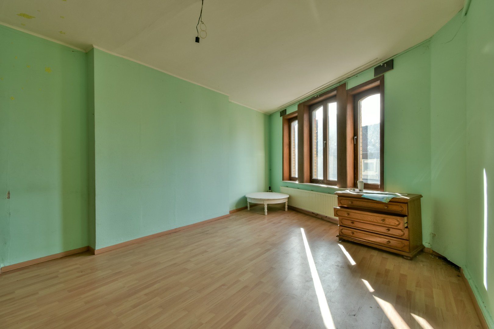 Te renoveren woningen met bijhorende loods! 