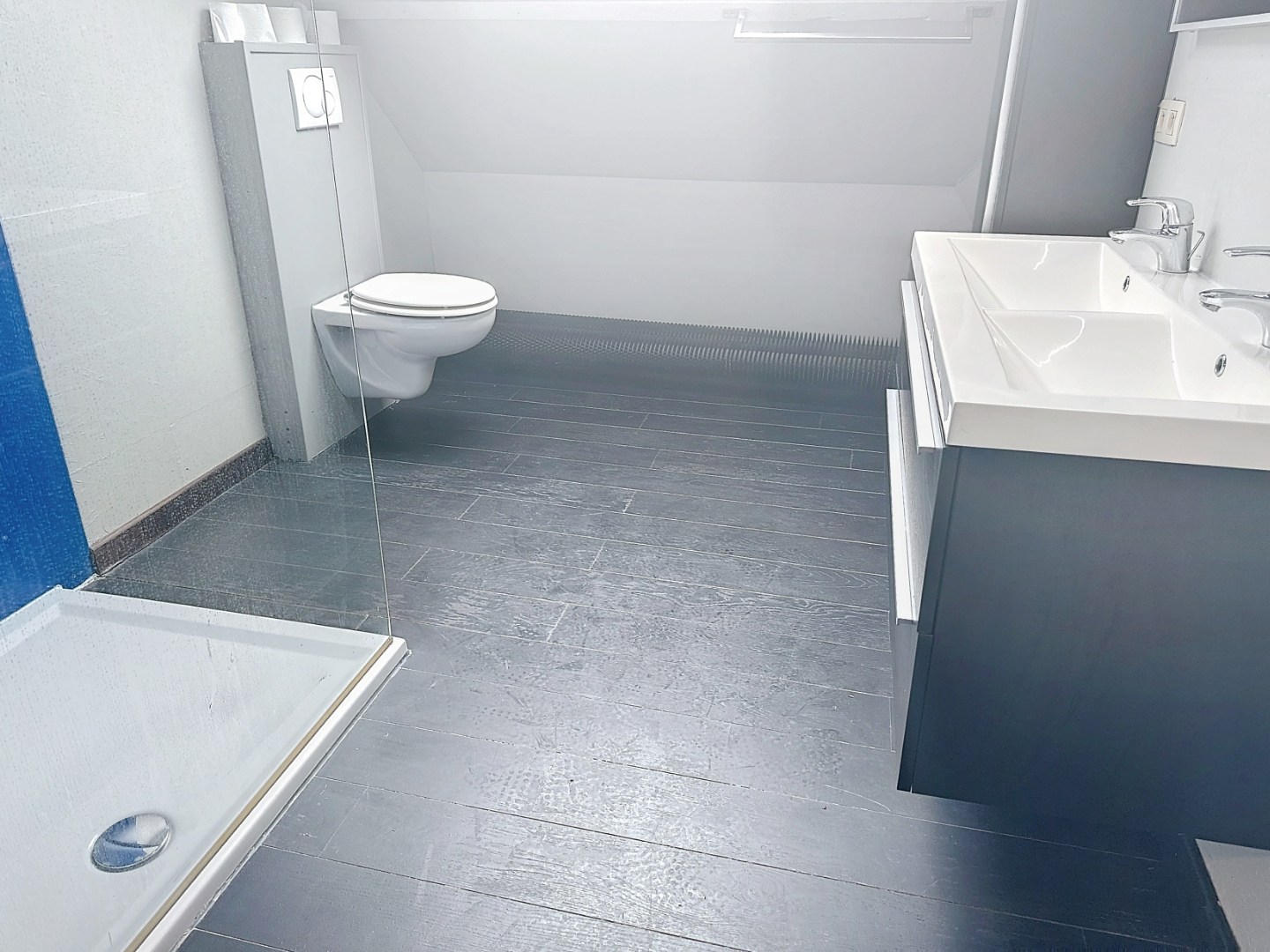 Opbrengsteigendom bestaande uit 3 appartementen + handelsgelijkvloers gelegen in het centrum 