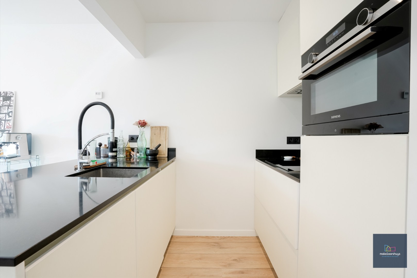 Instapklaar en lichtrijk appartement op de Coupure 