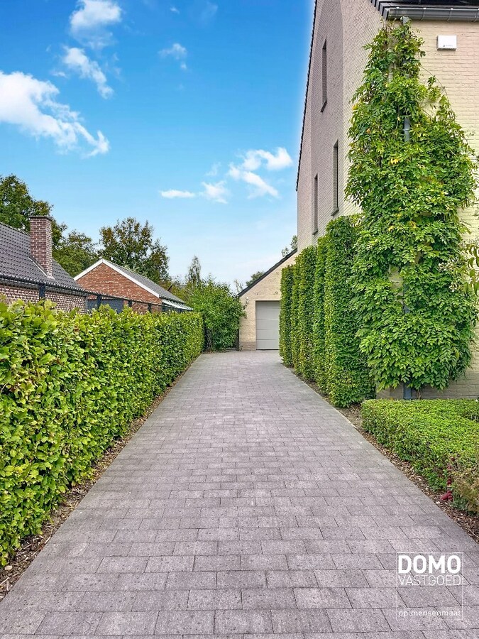 INSTAPKLARE GEZINSWONING MET 3 (MOGELIJK 4) SLAAPKAMERS EN EPC - LABEL A TE NEEROETEREN 