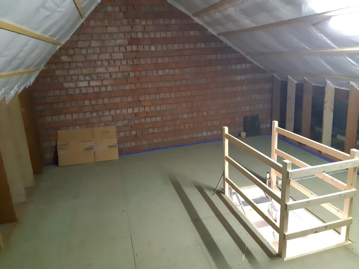 Goed gelegen woning met terras en tuintje. 