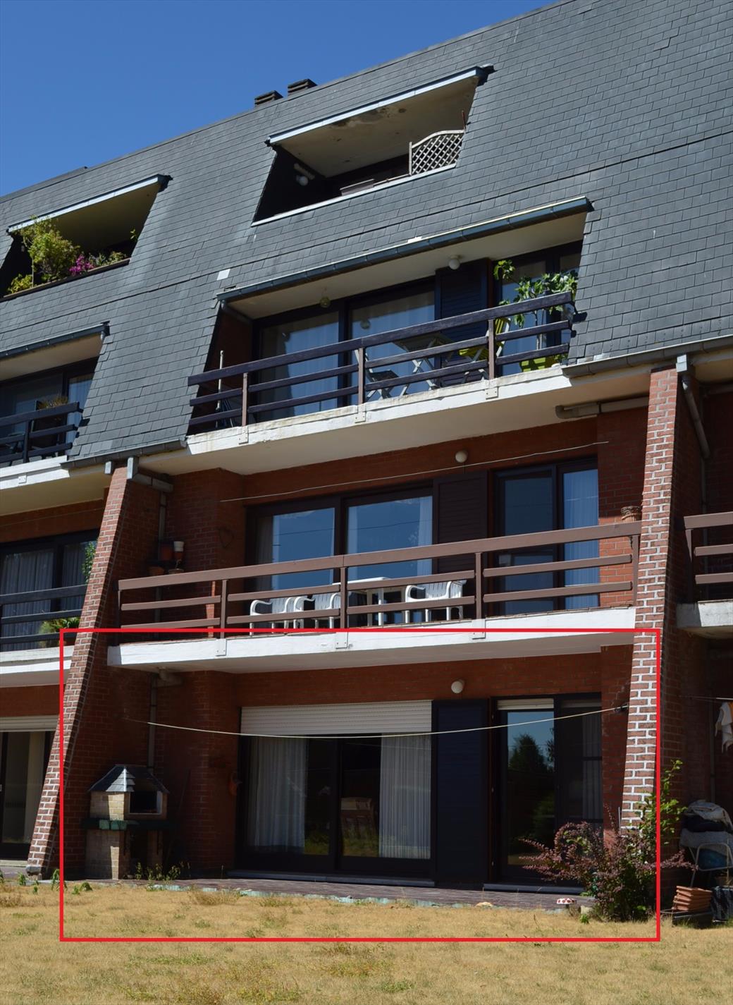 Gelijkvloers app. 2 slpks, tuin en garage te Adegem 