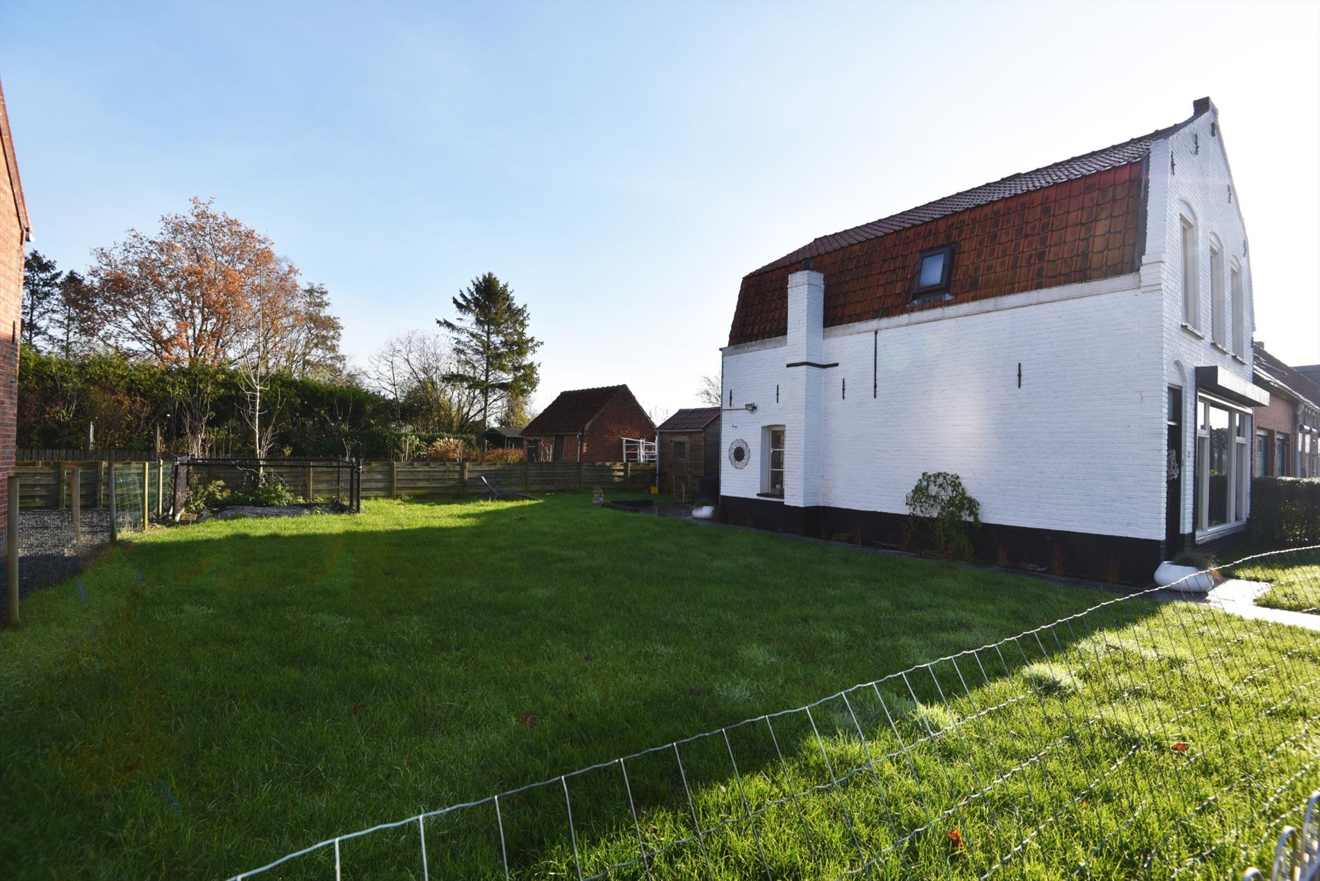 Gerenoveerde charmante woning met 3 slpks en tuin te Waterlandkerkje NL 