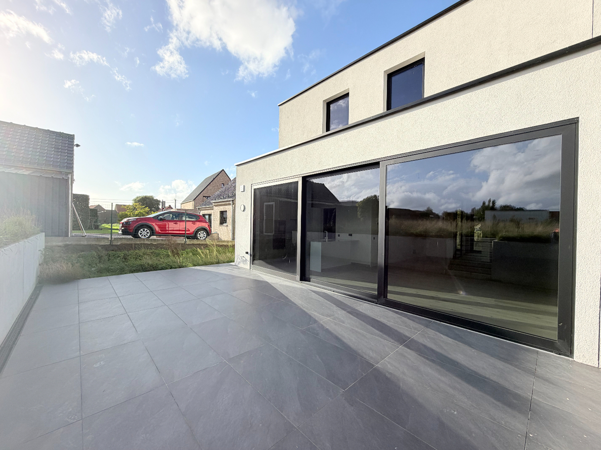 Prachtige halfopen nieuwbouw te Kortemark ! 